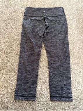lululemon athletica Black Heather Textured Cropped Leggings